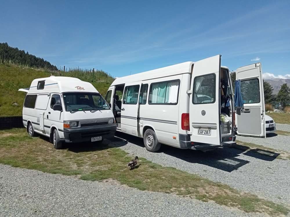 Rv-Motorhome-Camper - Oceania - Angie Hawkins