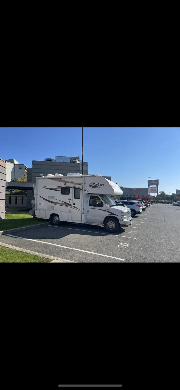Rv-Motorhome-Camper - North America - Gisela Jimenez