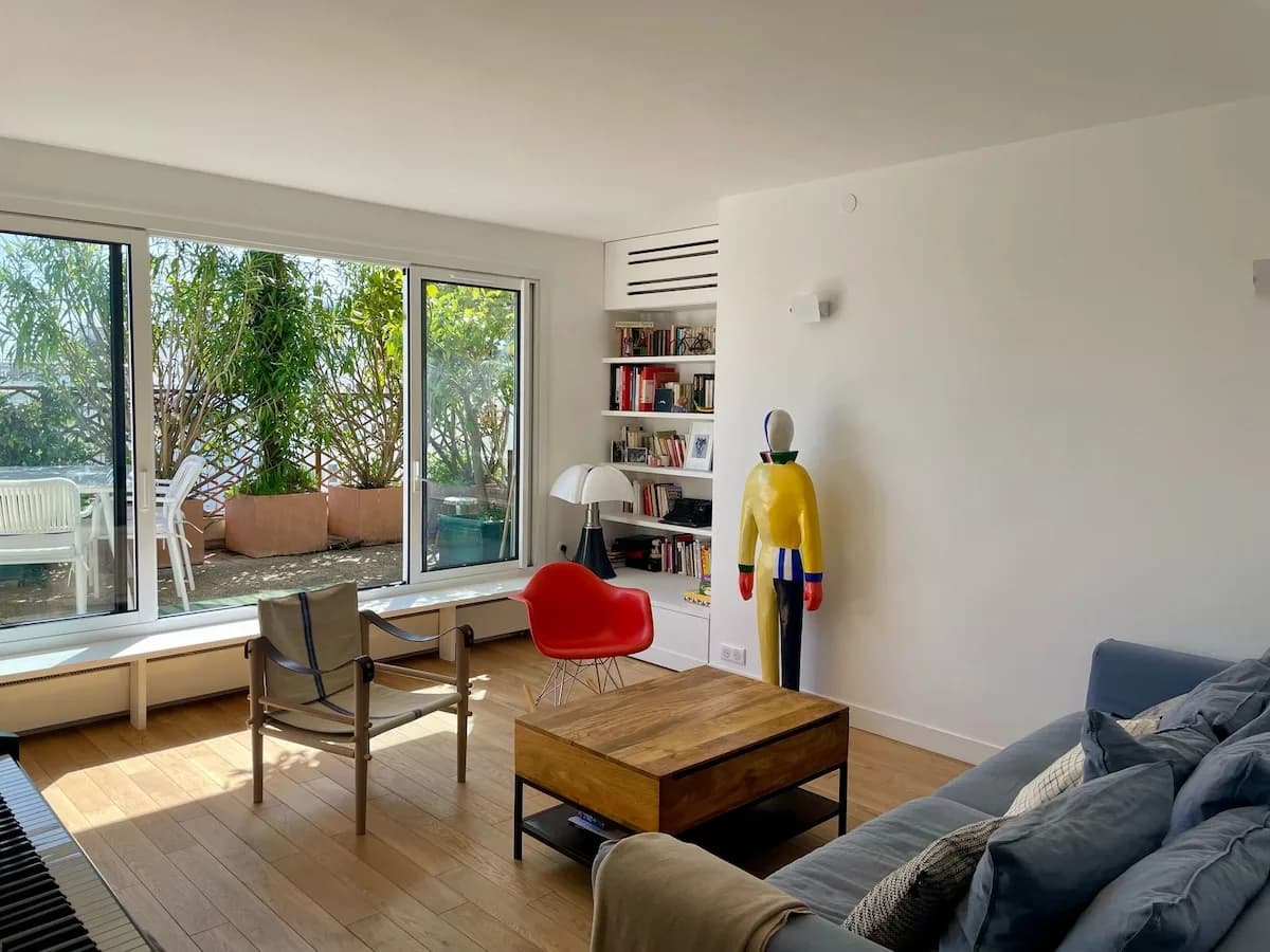 House looking for a Van · Paris · Vincent