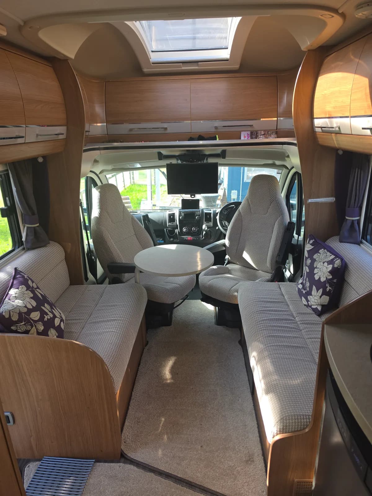 Motorhome-Camper · Tanners Point · Christopher spiers