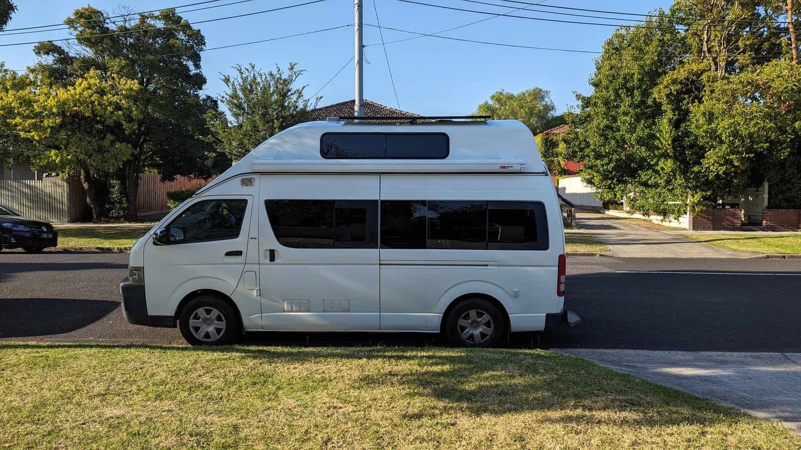 Hiace commuter with added high-top