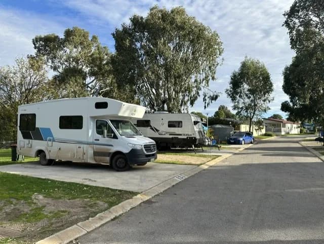Motorhome-Camper · Australia · Tony Dyson