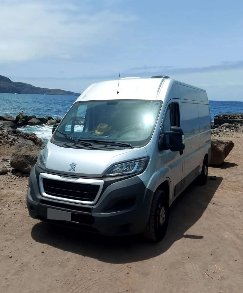Motorhome-Camper - Europe - Miqueas Guillen