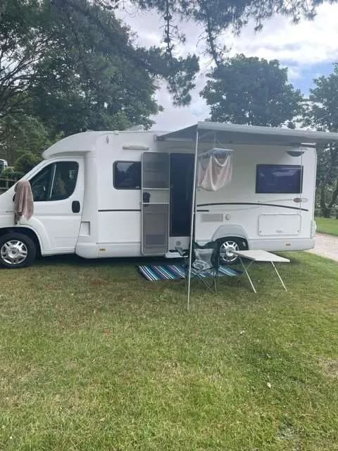 Motorhome-Camper - Europe - Vicki Branfield