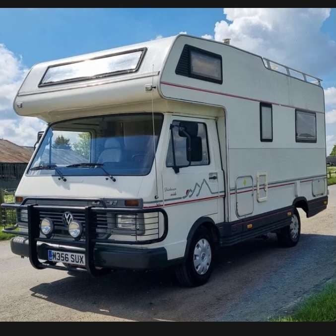 Motorhome-Camper - Europe - Colin Thomas