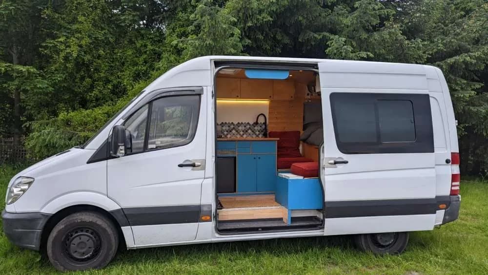 Motorhome-Camper - Europe - Ian Grabowski
