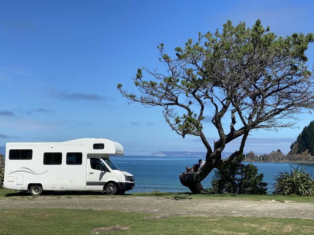 Rv-Motorhome-Camper - Oceania - Jenny Corban