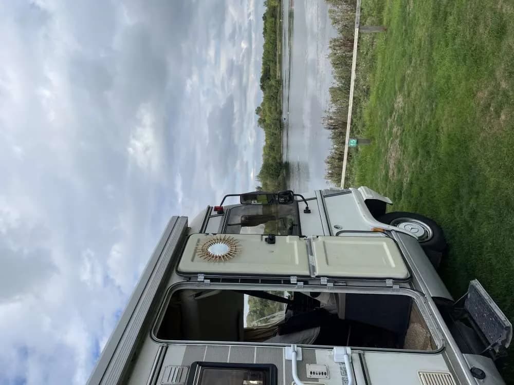Rv-Motorhome-Camper - Europe - Nicola Paige