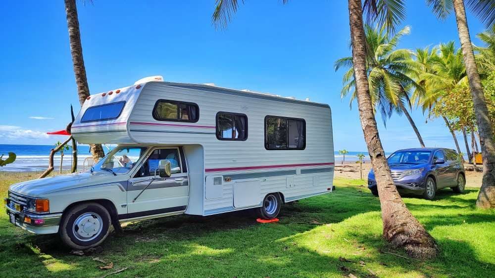 Rv-Motorhome-Camper - Central and South America - Efrain Valverde