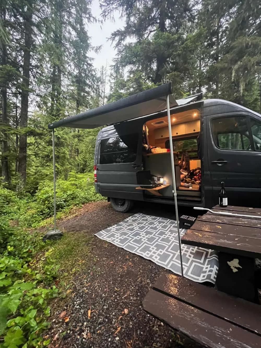 Van - North America - Erin Wright
