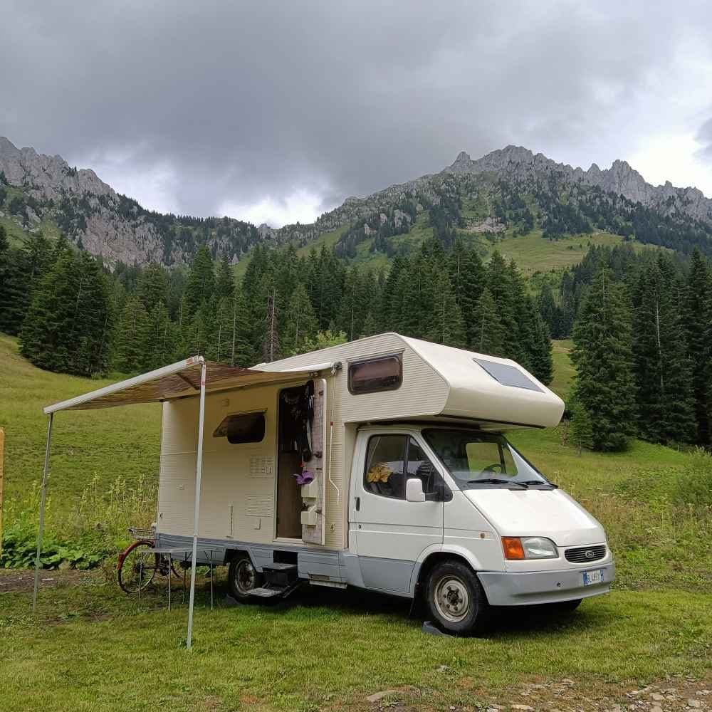Rv-Motorhome-Camper - Europe - Cecilia Lucino