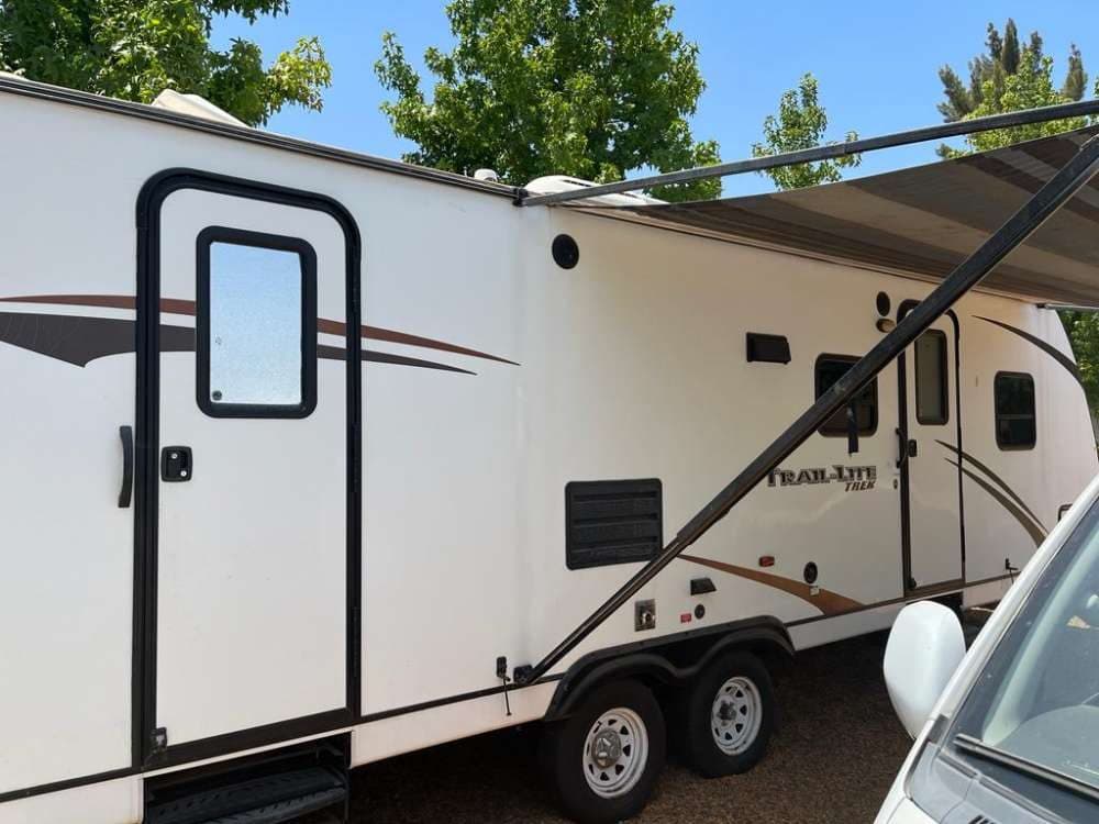 Car with Trailer-RV - Central and South America - Cristian Daniel