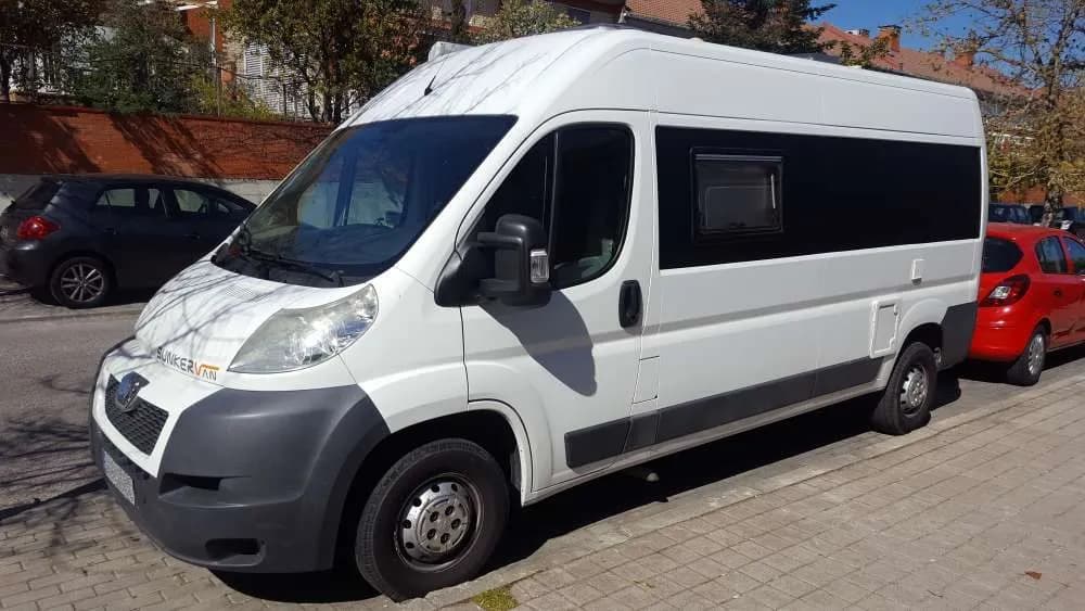Van - Europe - Juan Carlos Martínez