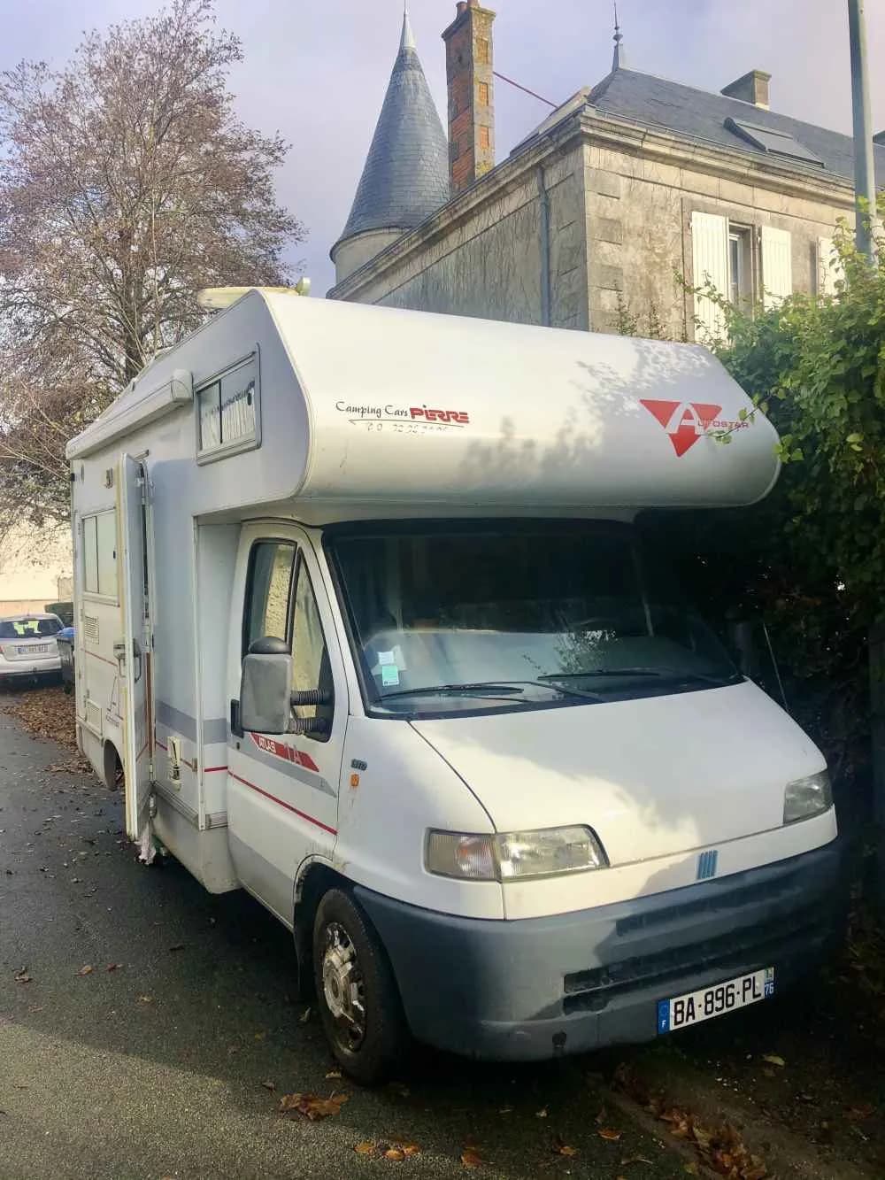 Rv-Motorhome-Camper - Europe - Esther Jourdain