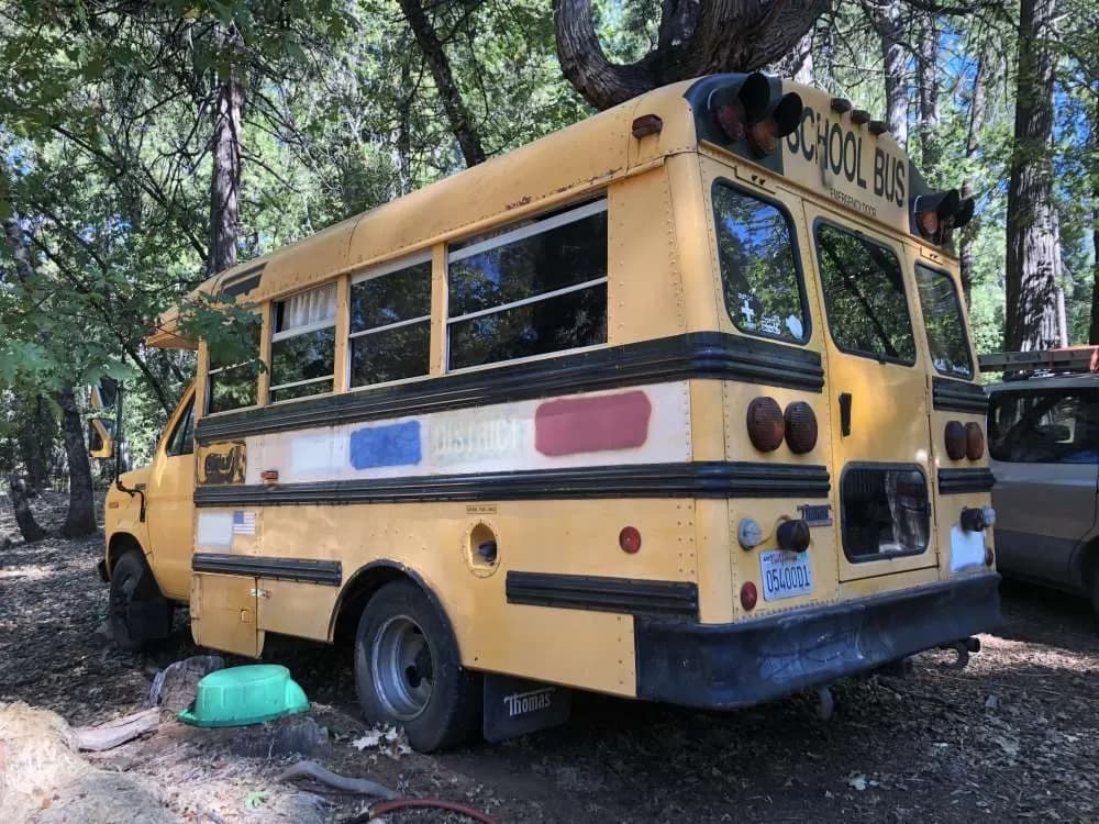 Rv-Motorhome-Camper - North America - Camille Yahrmarkt