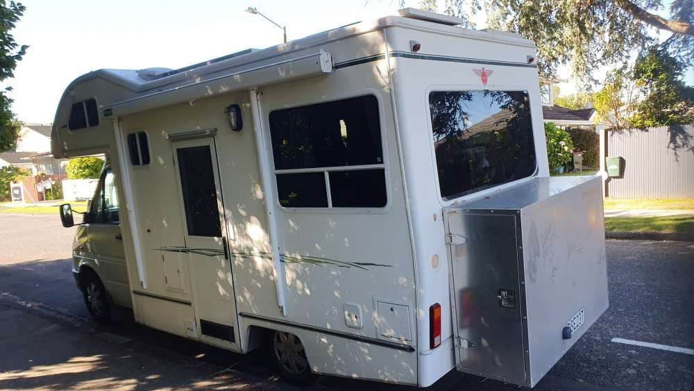 Rv-Motorhome-Camper - Oceania - Grant Bennett