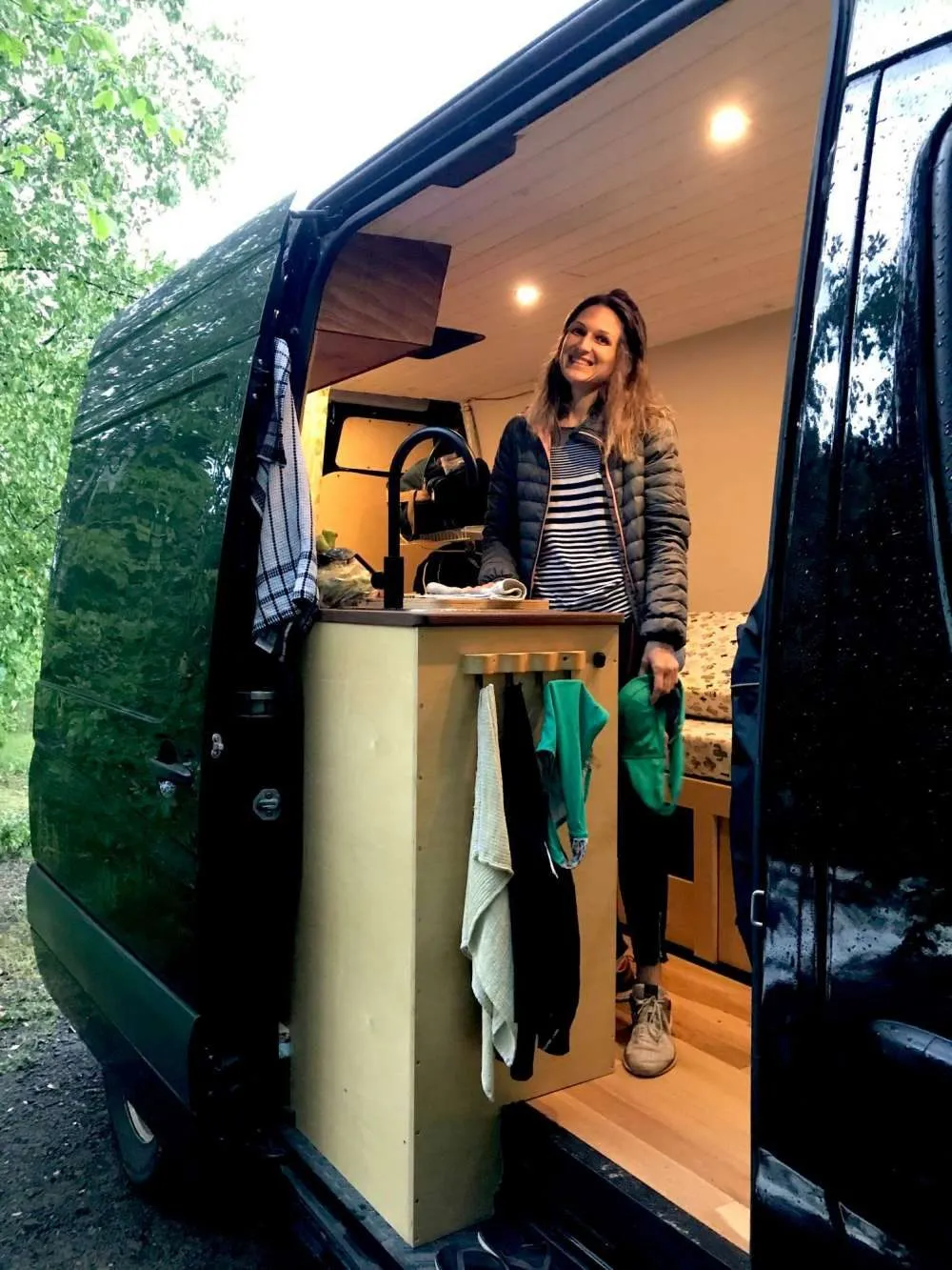 Van - North America - Ariane Cantin