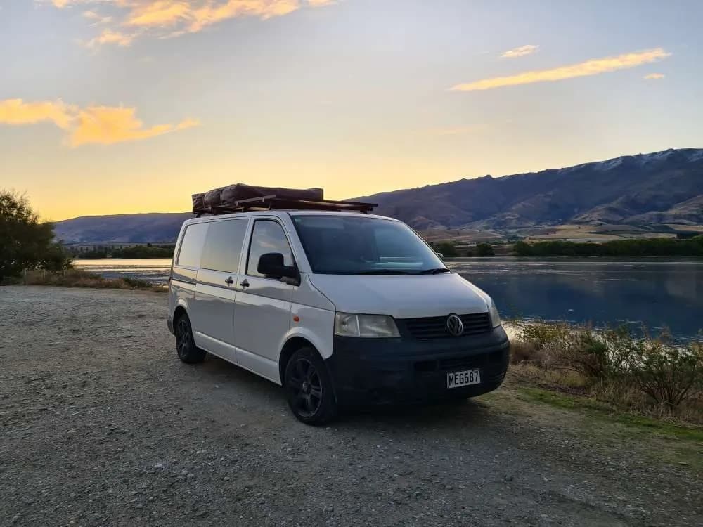 Motorhome-Camper - Oceania - Archie Bhatt Monro