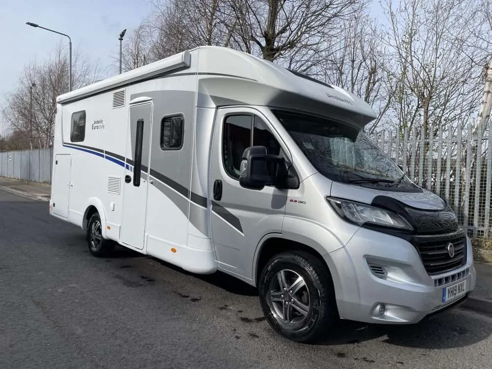Motorhome-Camper - Europe - DARRELL MONTEITH