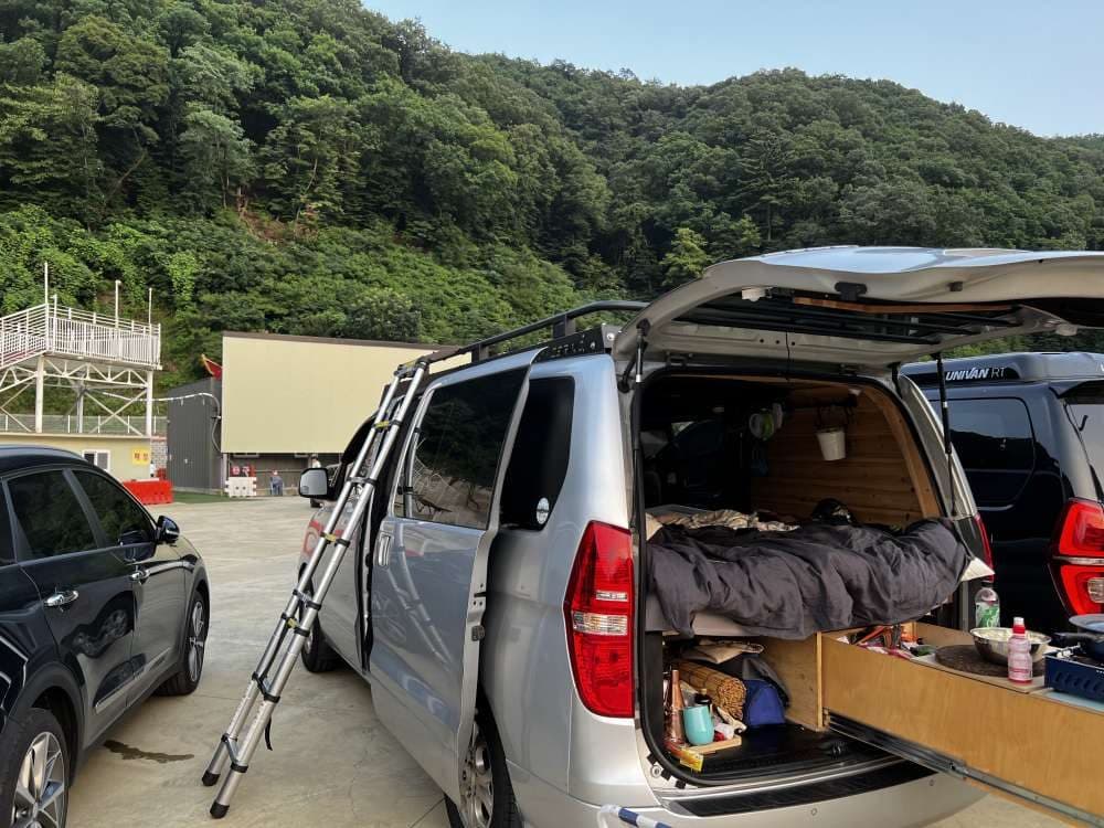 Van - Asia - Katie Klemsen