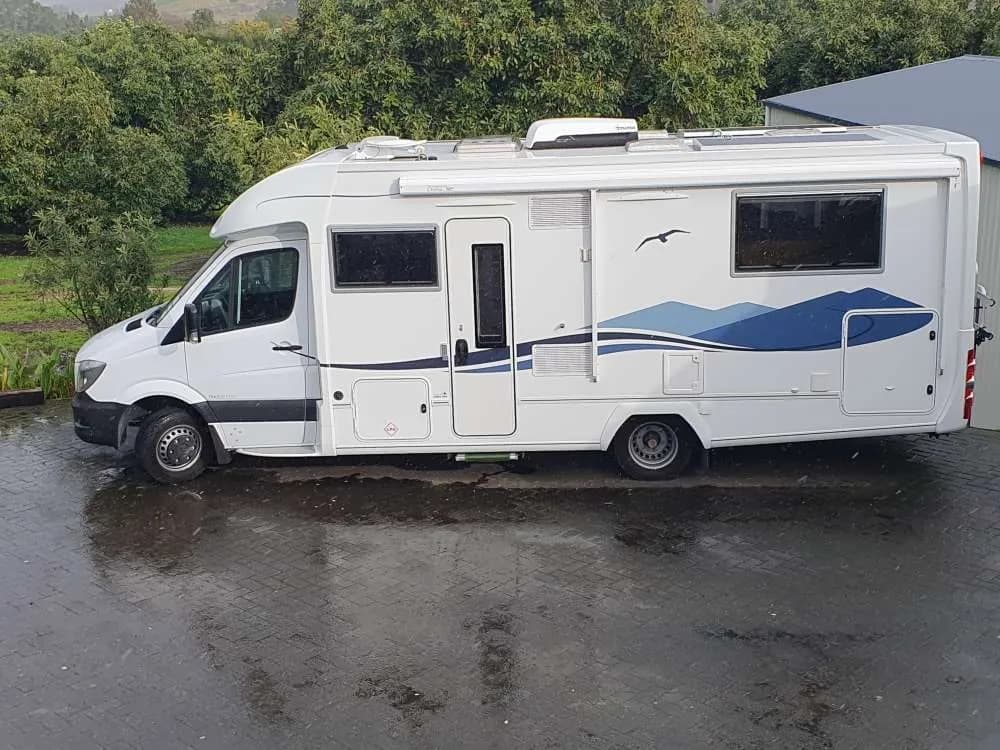 Motorhome-Camper - Oceania - JIm Dunseath