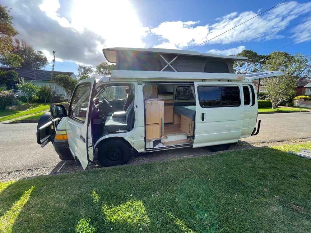 Rv-Motorhome-Camper - Oceania - Sally Gilmour