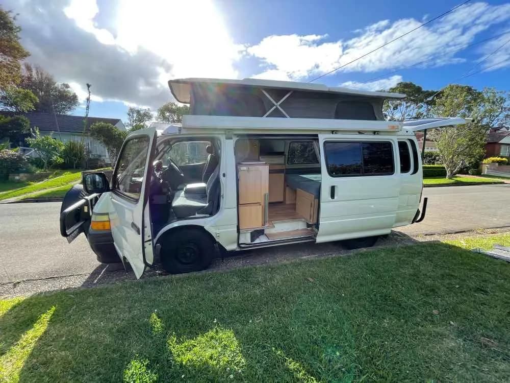Rv-Motorhome-Camper - Oceania - Sally Gilmour
