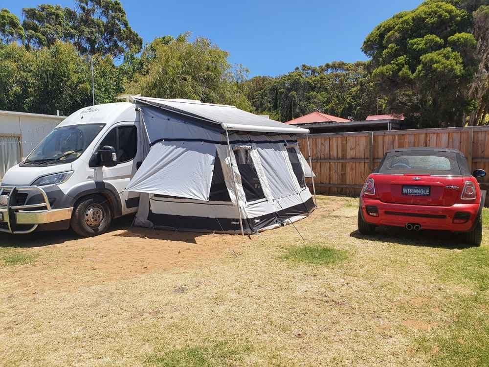 Rv-Motorhome-Camper - Oceania - Maria Bernhagen